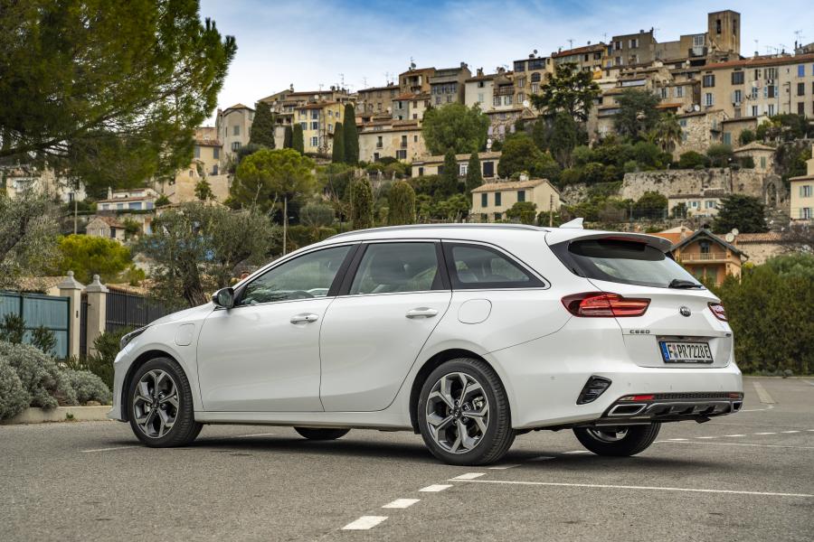  Kia Ceed Sportswagon PHEV 2019 года  (WW) (фото 30 из 42)